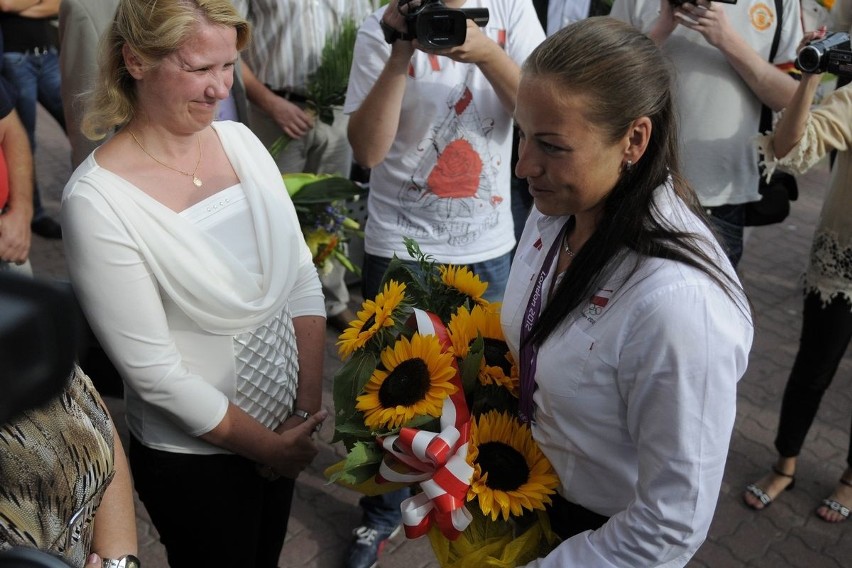 Beata Mikołajczyk wróciła do Bydgoszczy. Tak ją witaliśmy [zdjęcia i wideo]