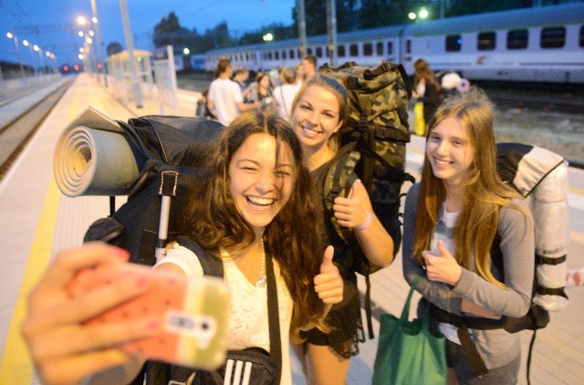 O 4.53 w piątek, 29 lipca, wyruszył z Zielonej Góry do Krakowa specjalny pociąg na Światowe Dni Młodzieży. Młodzi z całego regionu pojechali na spotkanie z Ojcem Świętym. Na miejscu będą o 11.43.