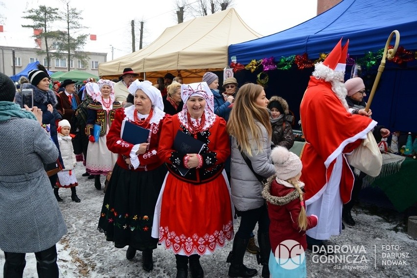 I Strzemieszycki Jarmark Bożonarodzeniowy. Na stoiskach...