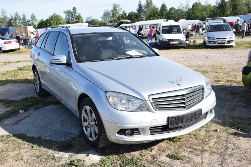 Mercedesa klasy C z 2009 roku właściciel wycenił na 33,9...