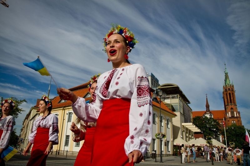 Kolorowa parada przeszła przez miasto