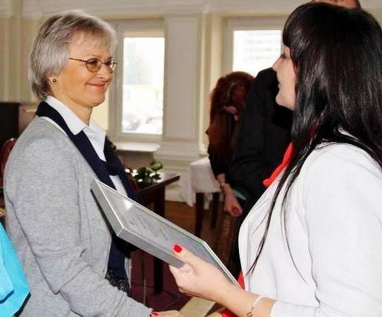 Maria Dekert w listopadzie 2012 roku otrzymała od podkarpackiej wojewody specjalne wyróżnienie za zaangażowanie w działaniu na rzecz osób potrzebujących.