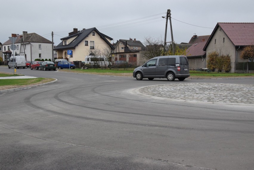 Otwarcie wyremontowanych dróg na osiedlu Walce w Oleśnie.