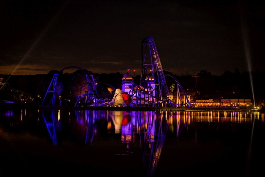 Pierwsze urodziny Lech Coastera. Legendia w Chorzowie zaprasza na kolejną edycję nocnej zabawy na atrakcjach