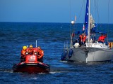 Akcja ratownicza na Bałtyku. Jacht zholowany do portu w Ustce