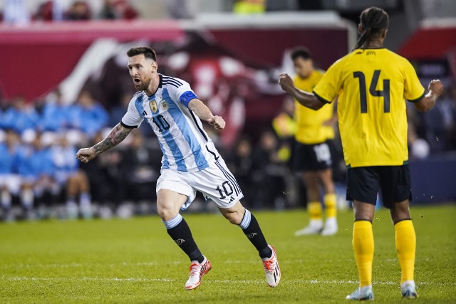 Kapitan reprezentacji Argentyny Lionel Messi celebruje gola strzelonego drużynie Jamajki