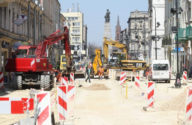 Co ze starymi latarniami z  Piotrkowskiej? - pyta nasz Czytelnik.