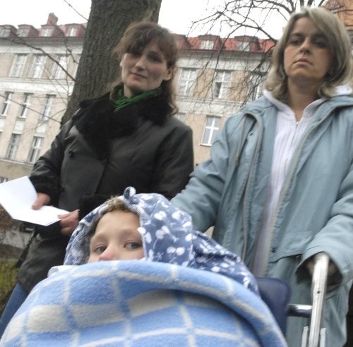 Z lekkim odmrożeniem stóp chłopiec trafił do słupskiego szpitala.