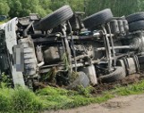 W Nowej Wsi w gminie Jabłonowo Pomorskie powiecie brodnickim betoniarka wywróciła się do rowu. Kierowca trafił do szpitala