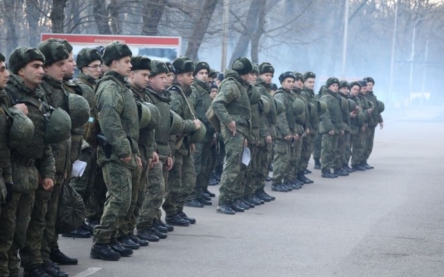 Rosjanie chcą zaangażować studentów do walk w Donbasie