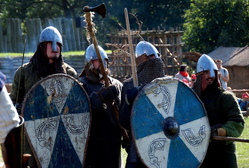 Festyn Archeologiczny w Biskupinie. Tak bawiliśmy się w 2015 roku