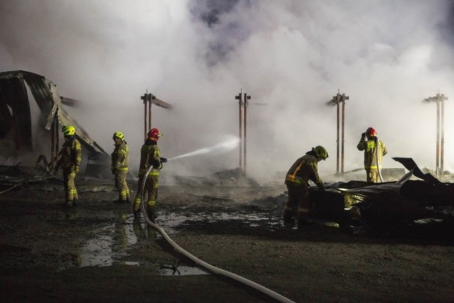 2 grudnia br. spłonął dawny budynek gospodarczy we Wrześciu (gm. Słupsk) przerobiony na pokoje socjalne. Dach nad głową straciło wtedy ponad 30 Ukraińców.