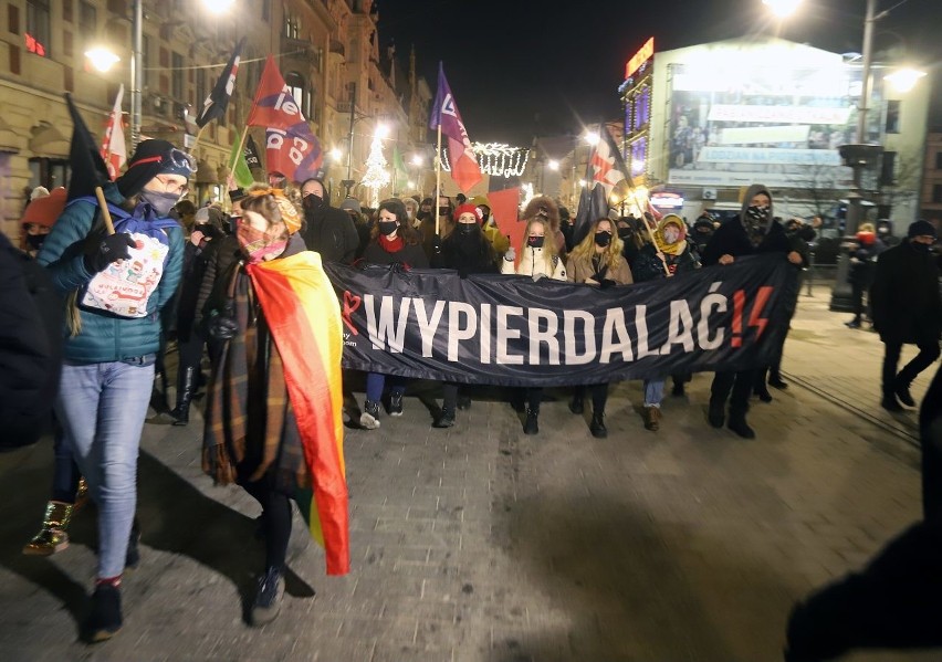 Protest Kobiet w Łodzi przeciwko zakazowi aborcji....