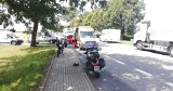 Motocyklista wjechał w samochód. Zdarzenie drogowe w Sąborzu
