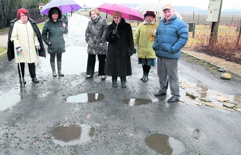 - Po ul. Mileszki nie da się ani przejechać autem, ani...