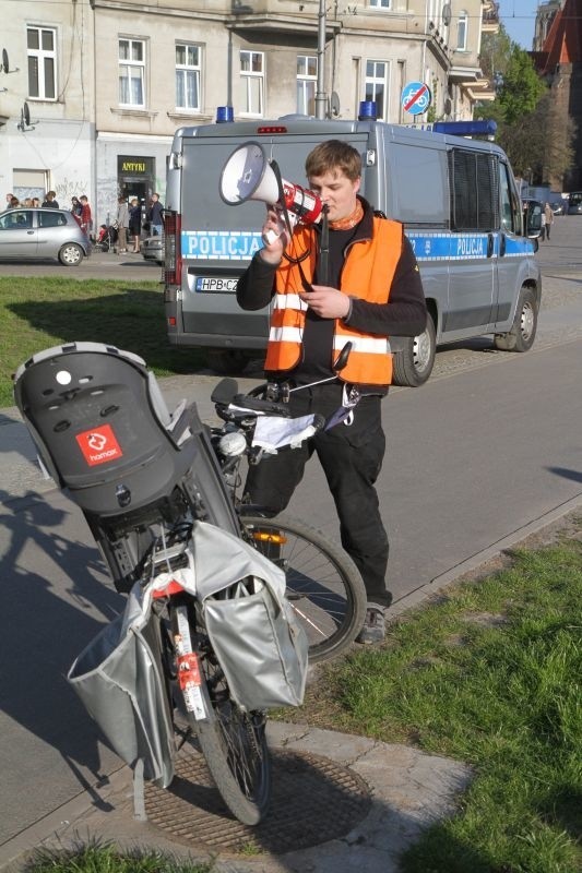 Masa Krytyczna przejechała przez miasto (ZDJĘCIA)