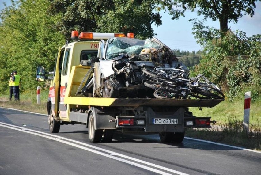 Wypadek w Dąbrówce Leśnej - nie żyje 5 osób