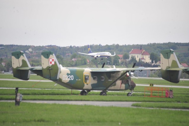 Rząd bierze pod uwagę rozbudowę lotniska w Balicach.