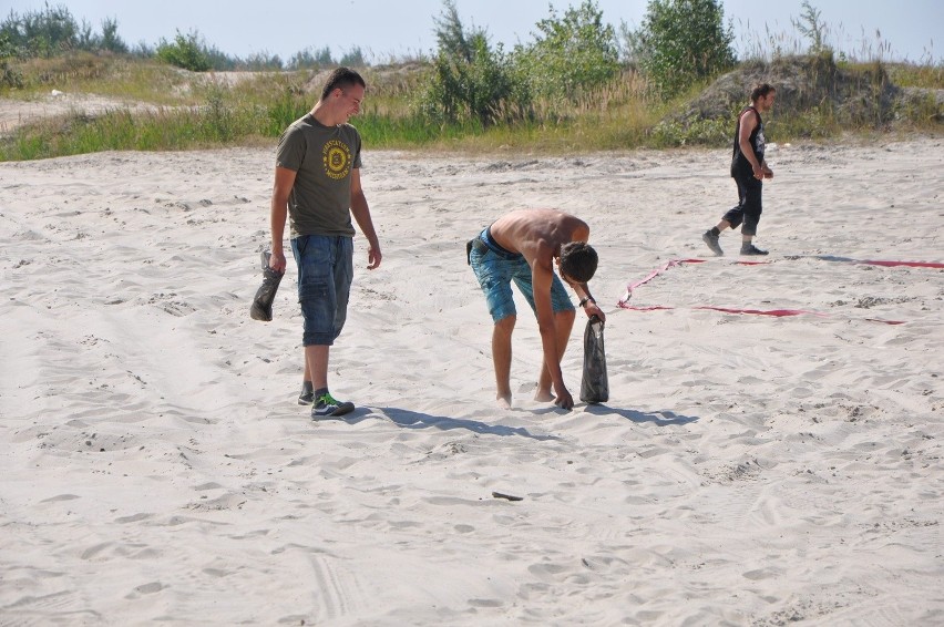 Wielkie sprzątanie plaży nad Pogorią IV