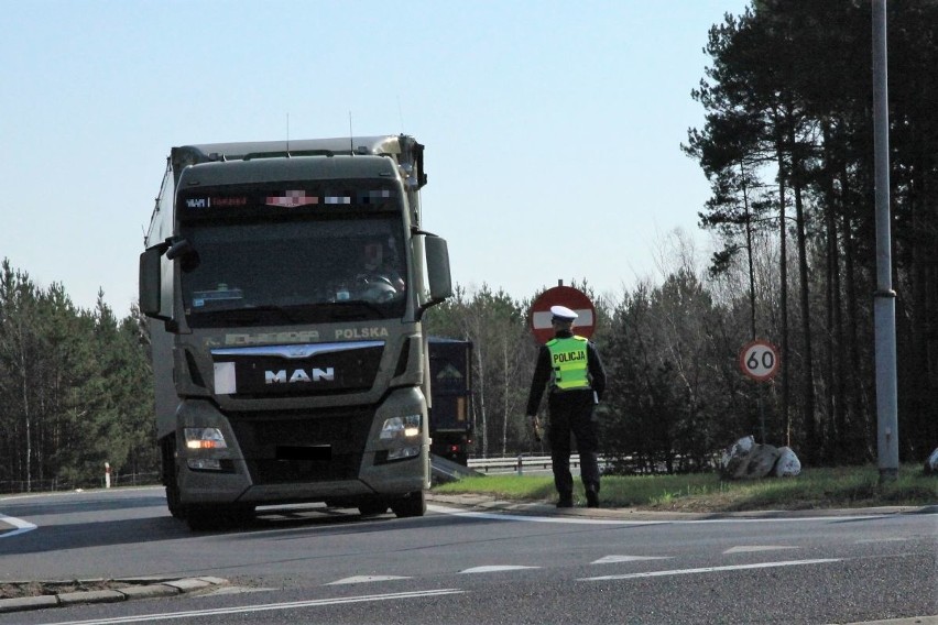 Pięciu pijanych kierowców na tysiąc przebadanych [ZDJĘCIA]