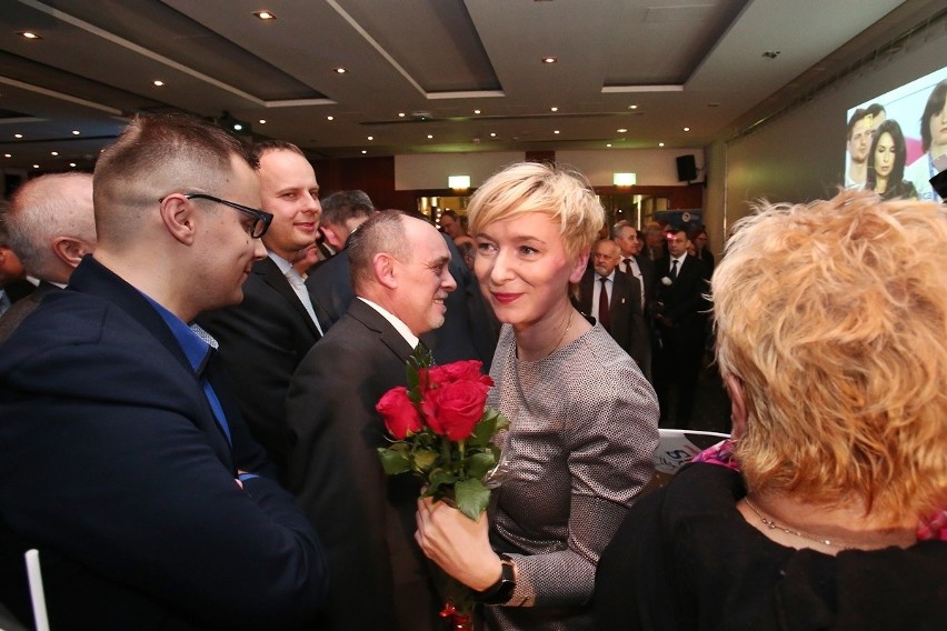 Radość w sztabie PiS we Wrocławiu