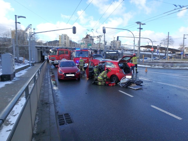 Wypadek w Gdyni w piątek, 29.01.2021 r. 1 osoba poszkodowana