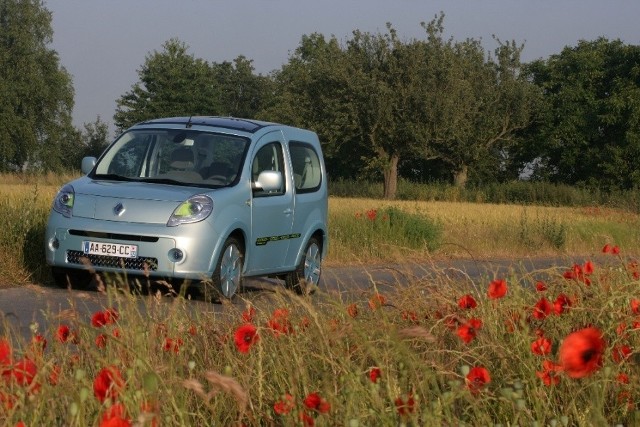 W 2011 roku rozpocznie się masowa sprzedaż samochodów elektrycznych Renault.