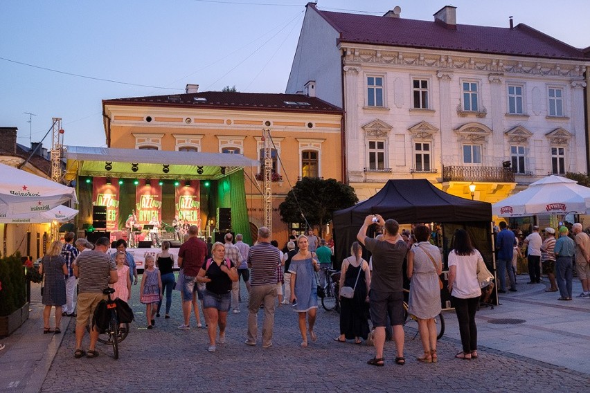 Na tarnowskim Rynku ponownie wybrzmiał jazz [ZDJĘCIA]