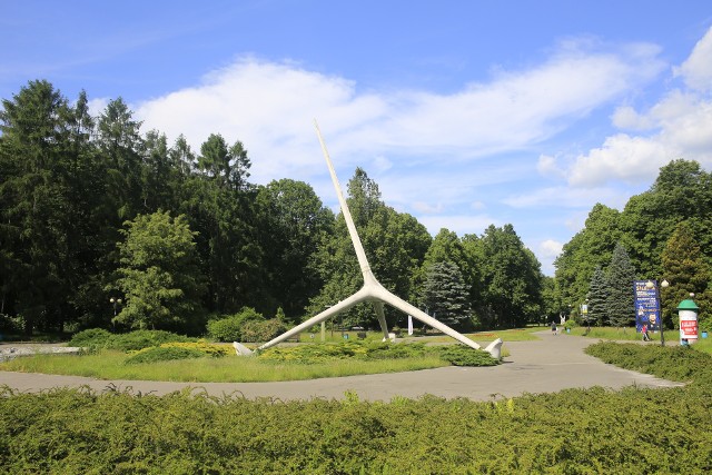 Rzeźba Żyrafy to jeden z symboli Parku Śląskiego