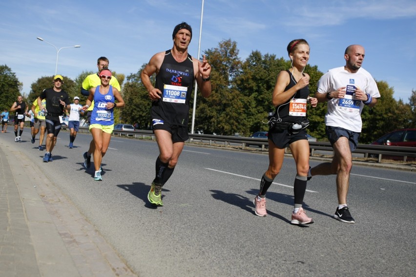 Uczestnicy Maratonu Warszawskiego 2018. Więcej zdjęć...