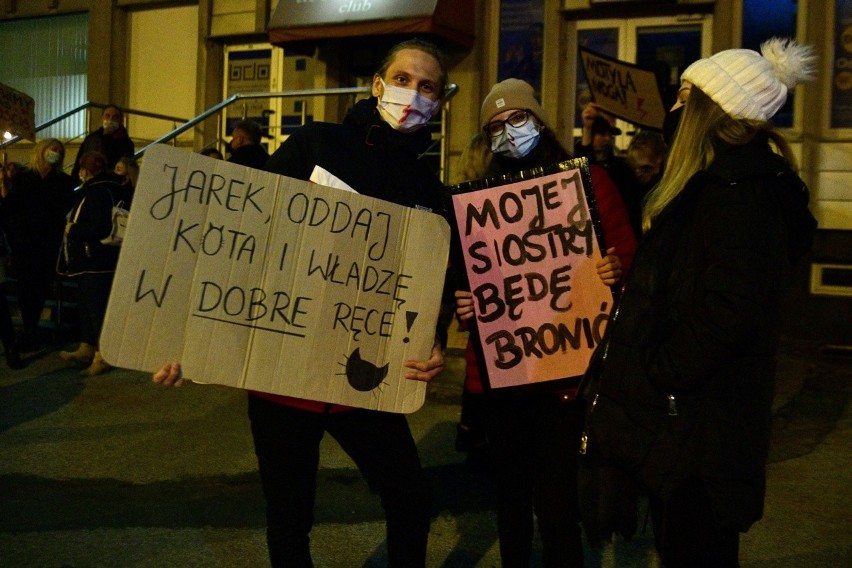 W sobotę wieczorem odbył się kolejny protest kobiet. Trasa...