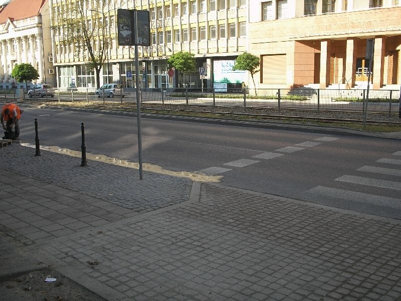 Na al. Kościuszki, między ul. Zamenhofa a ul. Struga, parkować już nie wolno