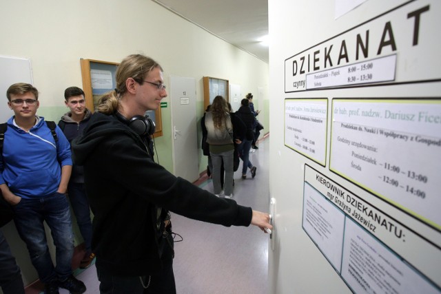 Studenci Akademii Pomorskiej zaczęli zajęcia już w poniedziałek. Na uroczystą inaugurację nowego roku akademickiego trzeba jednak poczekać do 12 października