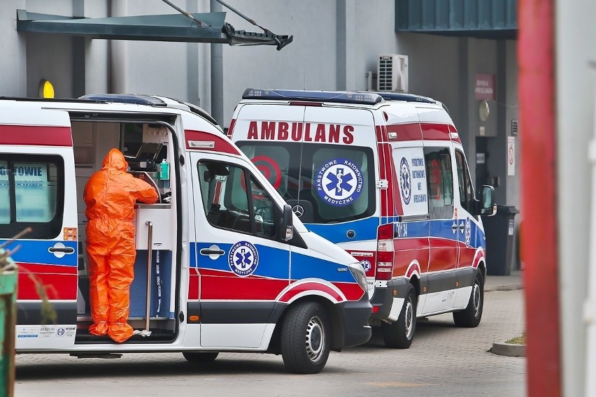 2. Ilu pacjentów łącznie było hospitalizowanych na Oddziale...