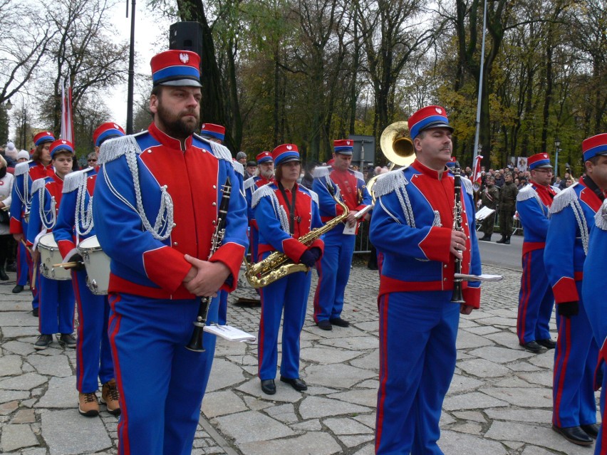 Święto Niepodległości w Sandomierzu. Był apel pamięci, koncert pieśni patriotycznych i wojskowa grochówka [ZDJĘCIA]