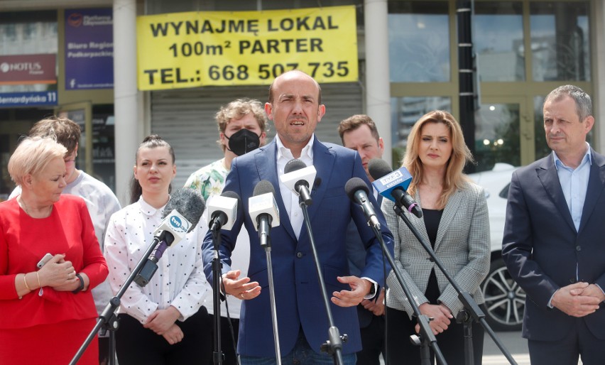 Borys Budka o wsparciu dla przedsiębiorców na konferencji...