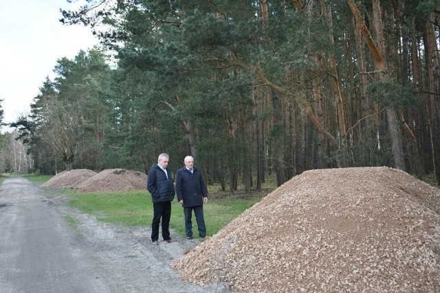 Zakup kruszywa drogowego pozwoli na utwardzenie dróg gruntowych w gminie Rusinów.