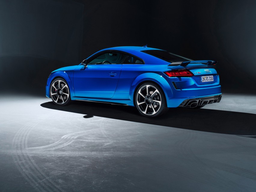 Audi TT RS Coupe...
