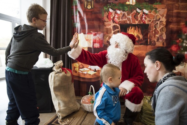Mikołajki w auli UMKDziennik Nowości zorganizował dzień pełen atrakcji dla najmłodszych i ich rodziców. Głównym bohaterem był prawdziwy św. Mikołaj.