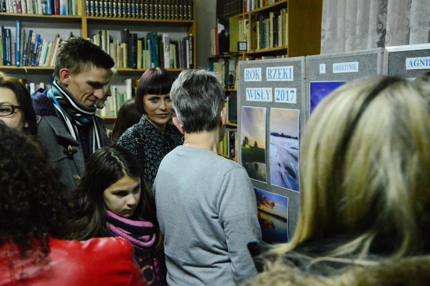 Rok Rzeki Wisły 2017. Królowa polskich rzek na zdjęciach w bibliotece