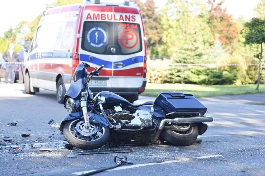 Dwóch motocyklistów w ciężkim stanie trafiło do szpitala po...