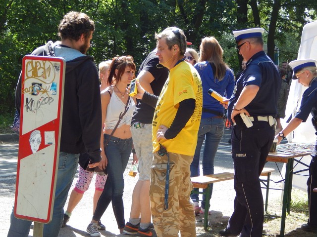 Lubię trzeźwo myśleć, czyli darmowe punkty z alkomatami na Woodstocku.