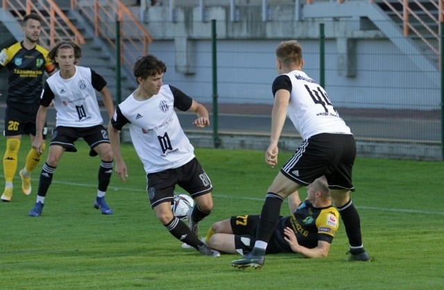 Wólczanka (białe koszulki) przegrała w weekend z Siarką 0:3. Czy w starciu z Texom Sokołem zdobędzie punkty?