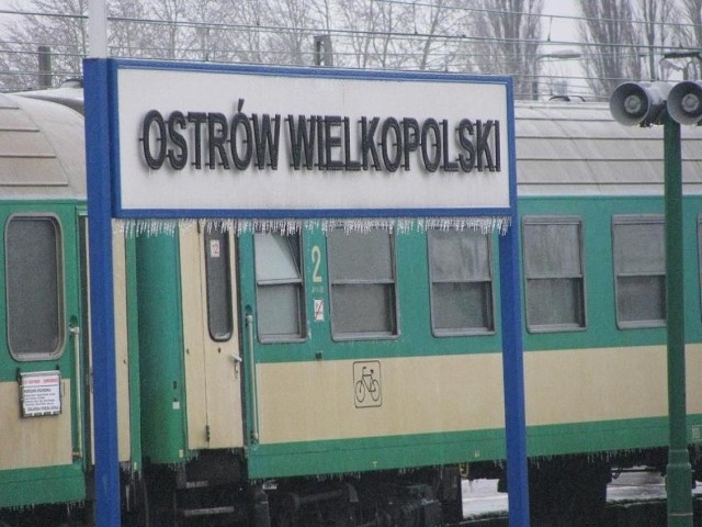 Po 10 i 20 minut opóźnienia mają pociągi z Wrocławia i Krotoszyna, jakie przyjeżdżają do Poznania .