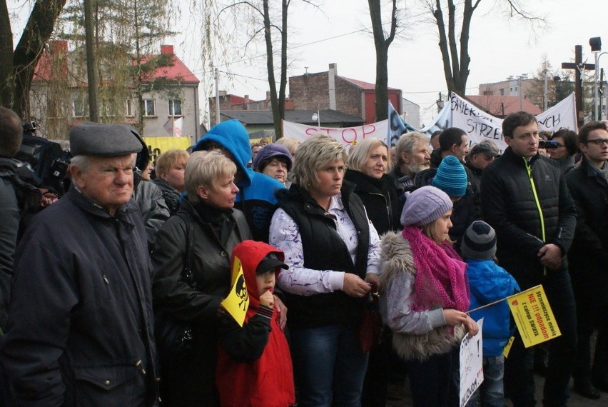 Mieszkańcy Strzemieszyc protestowali przeciwko odpadom...