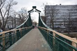 Opolanie zastanawiają się, co się stało z zabytkową lampą z Mostu Groszowego