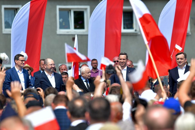 Pokazaliśmy jedność. Generalnie można powiedzieć, że nowa siła wstąpiła w Prawo i Sprawiedliwość i całą Zjednoczoną Prawicę. Idziemy po obronę polskiej suwerenności, idziemy po sukces dla Polski – powiedział i.pl Marek Suski.