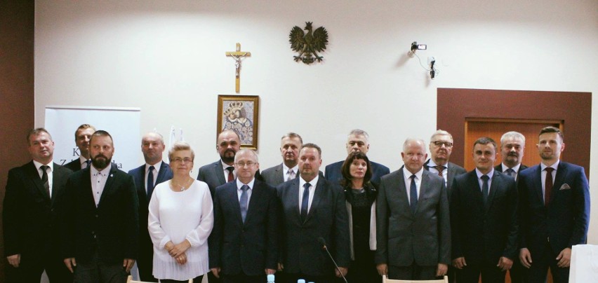 Kalwaria Zebrzydowska, głosami PiS i PSL, oficjalnie potępiła "ataki na Kościół". "Jest szansa, że staniemy się drugim Kraśnikiem"
