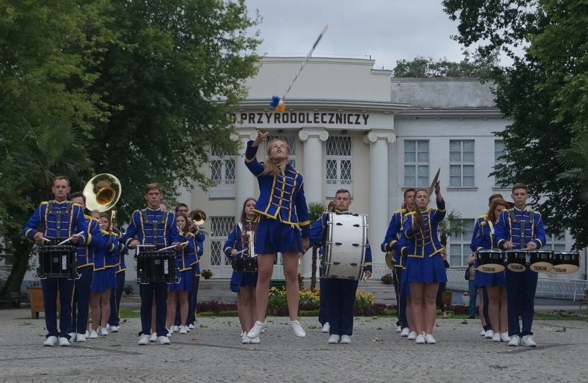 Musztra paradna w Solankach