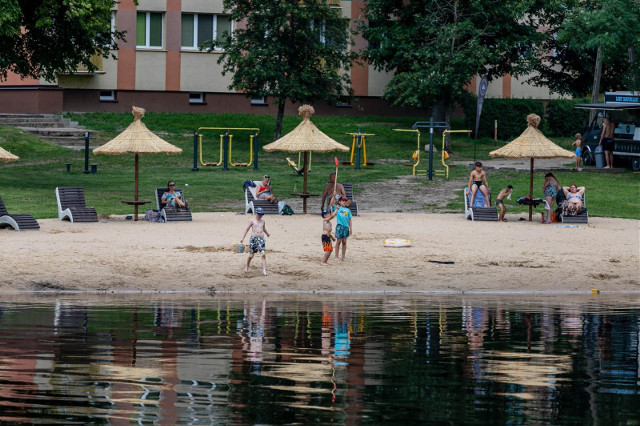 Plażowanie na Podlasiu. Zobacz jak białostoczanie i mieszkańcy regionu spędzali sobotnie popołudnie nad wodą [ZDJĘCIA]